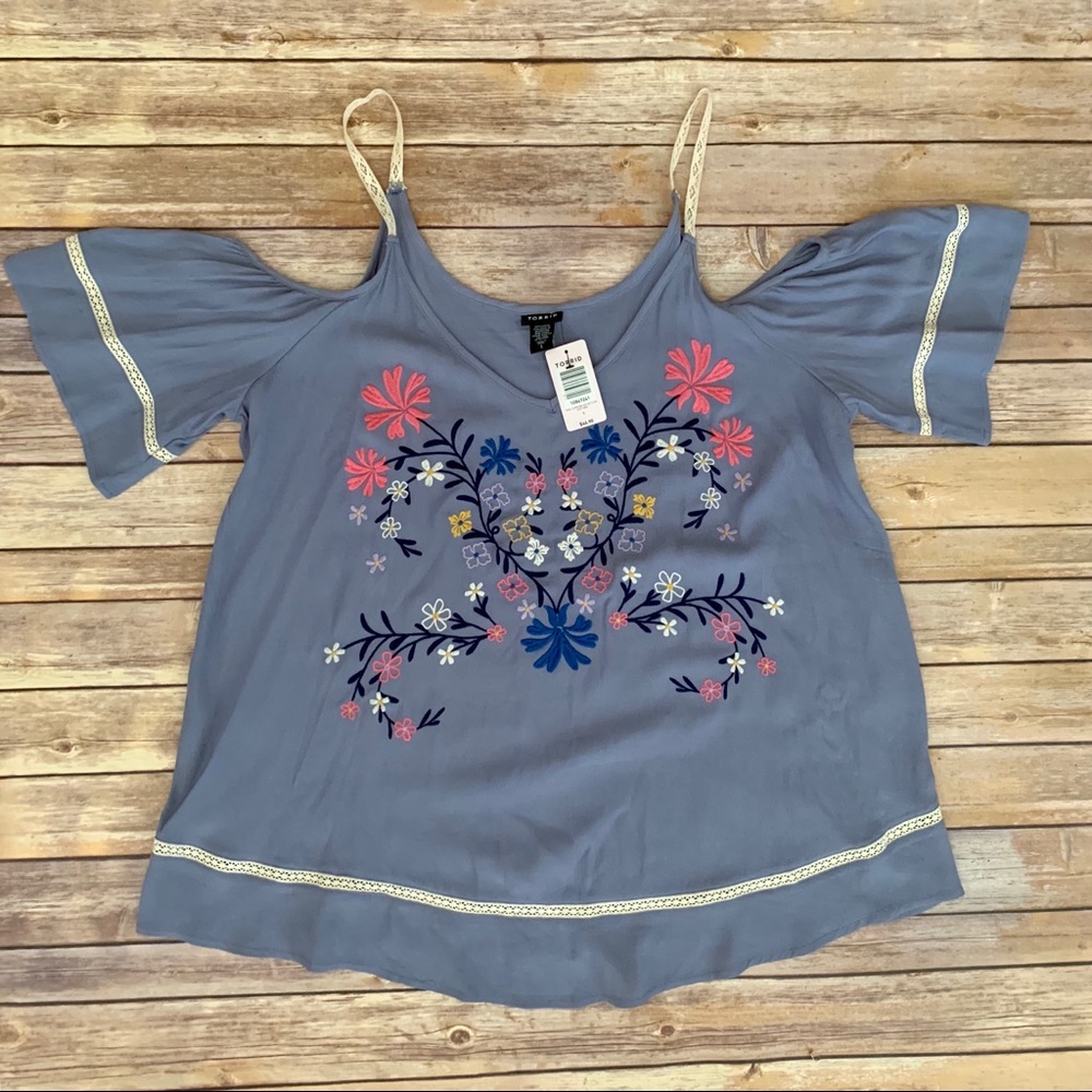 Torrid Blue Floral Embroidered Top Sz 1